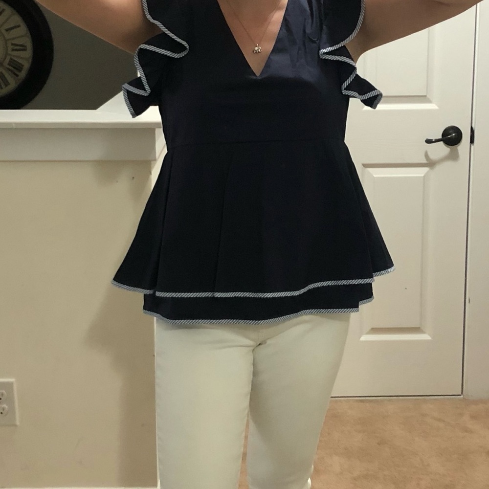 Vineyard Vines Navy Ruffle Peplum Top | Size M | Seersucker Trim - Picture 16 of 16
